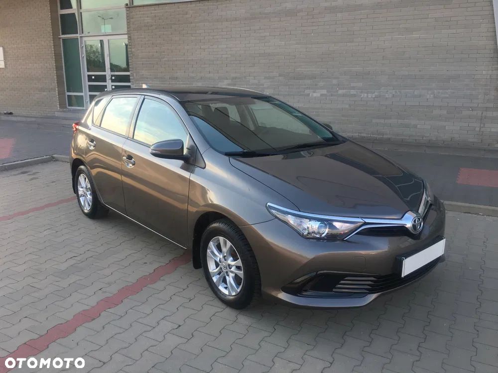 Toyota Auris - 7