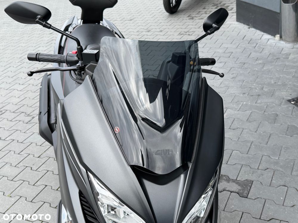 Suzuki Burgman - 23