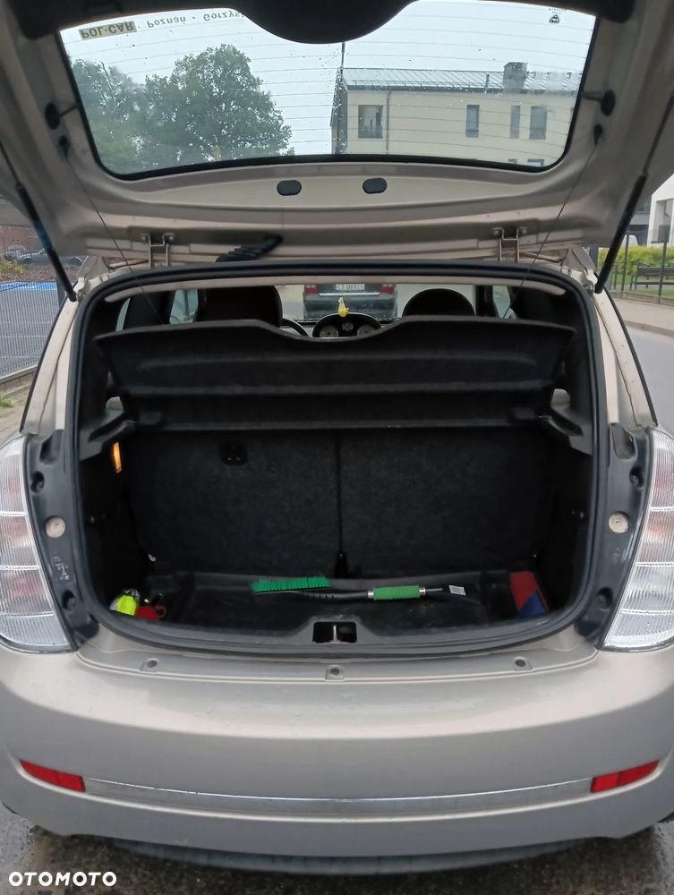 Lancia Ypsilon 1.4 8V Moda Milano (4 os.) - 28