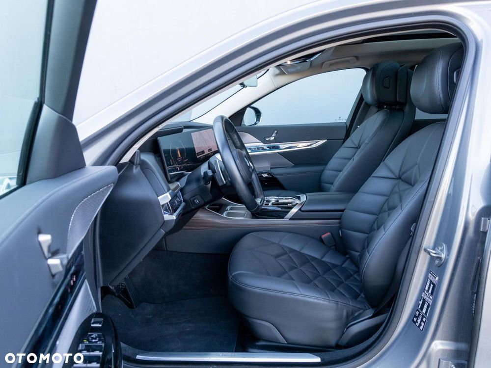 BMW Seria 7 - 14
