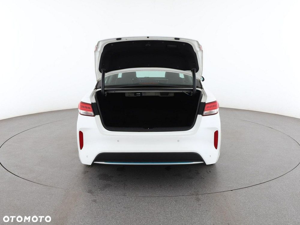 Kia Optima Plug-in Hybrid - 19