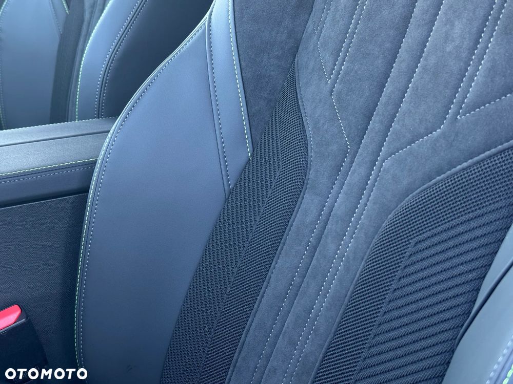 Peugeot 408 1.2 PureTech mHEV GT S&S e-DSC6 - 27