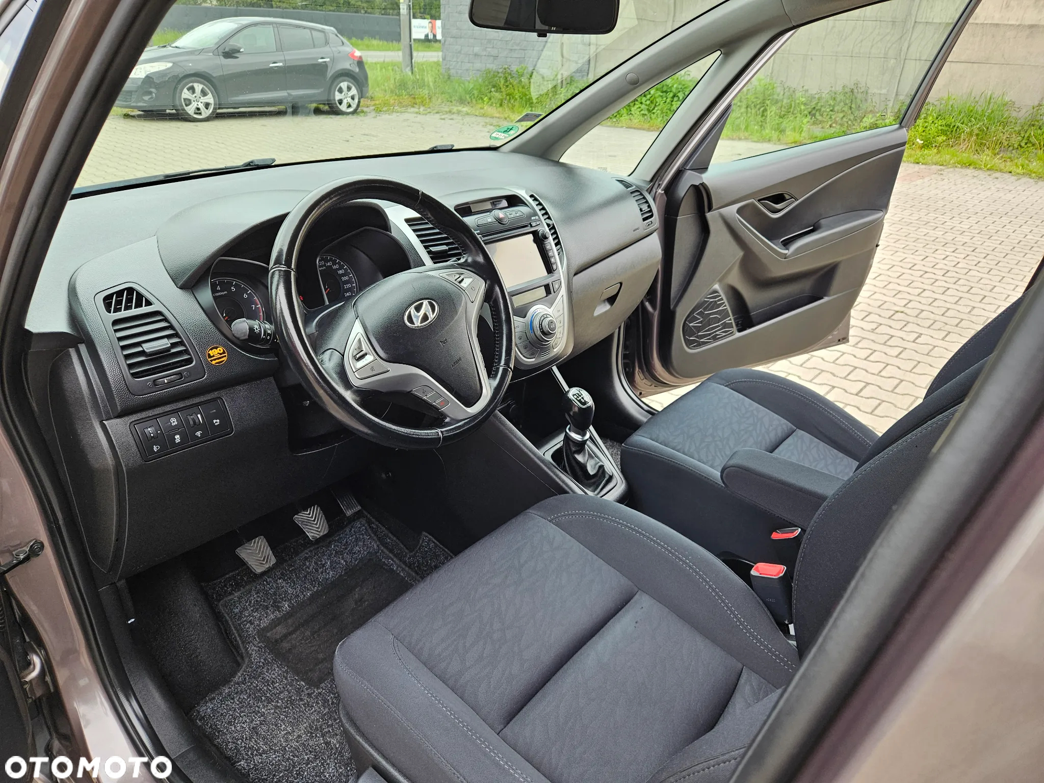 Hyundai ix20 1.4 BlueDrive Comfort - 21