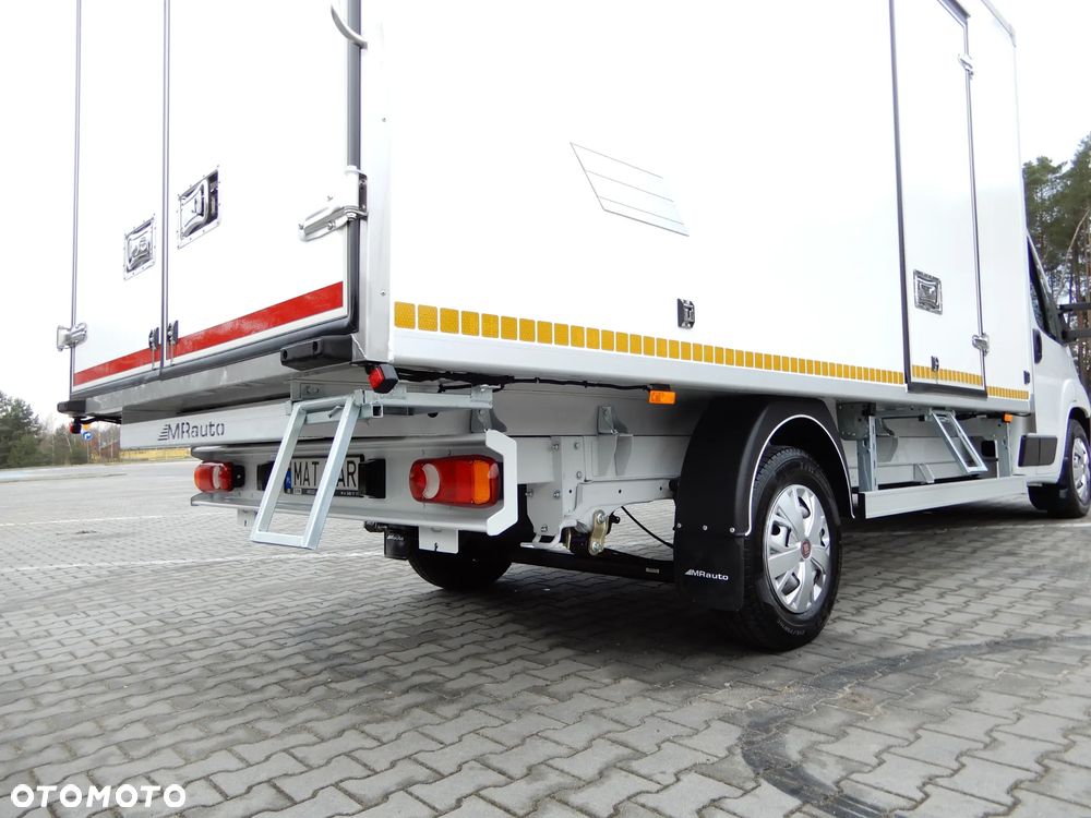 Fiat Ducato Serii 8 MAXI Wzmacniany 2.2 MultiJet3 H3-POWER 160 KM Chłodnia 4226 mm 8 Euro Palet Boczne Drzwi Agregat Zanotti -20*C Android Auto Carplay Stan Auta JAK NOWY POLECAM - 16