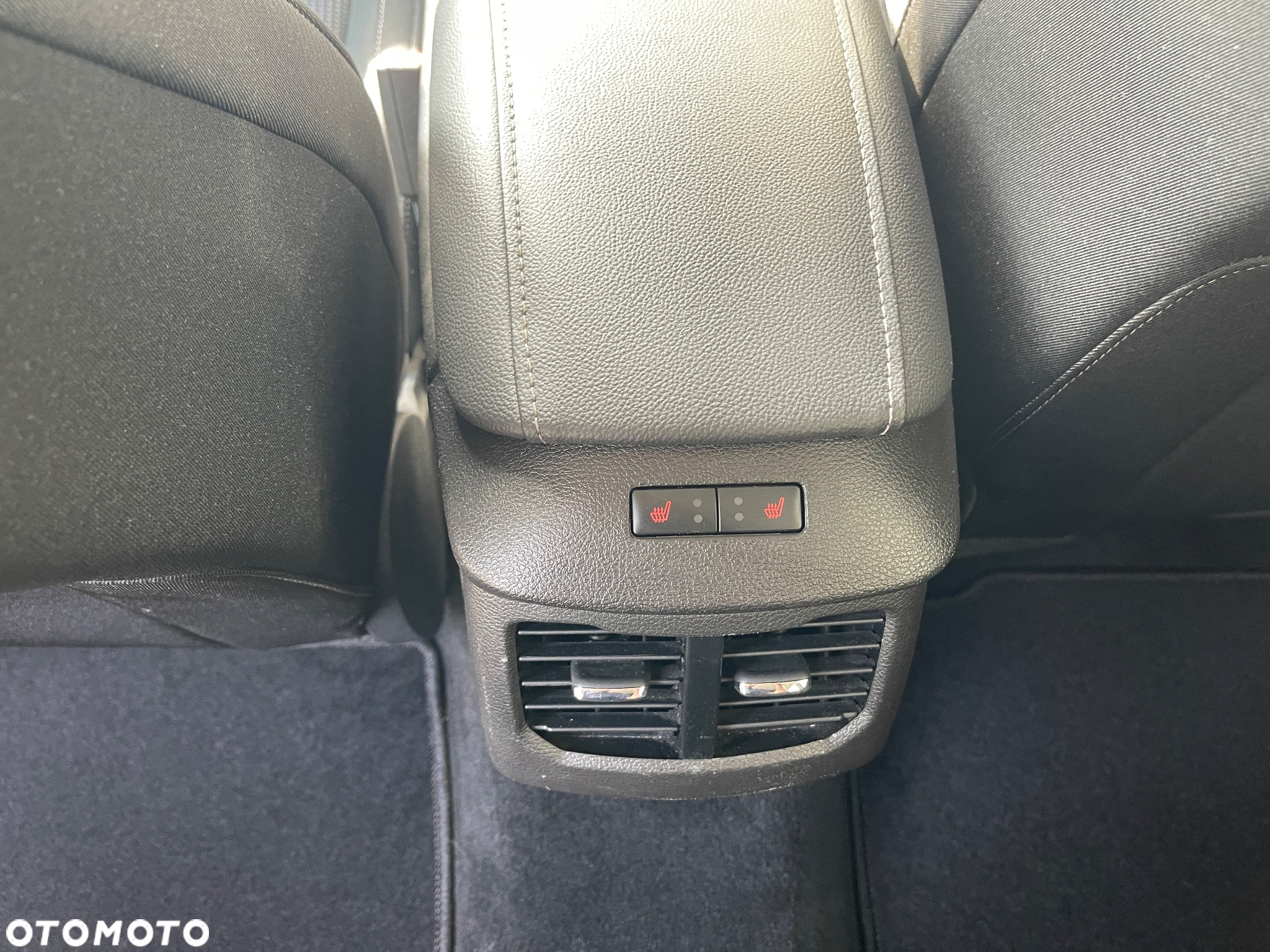 Ford Mondeo - 24