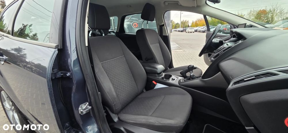 Ford Focus 1.0 EcoBoost STart-Stopp-System TITANIUM - 35
