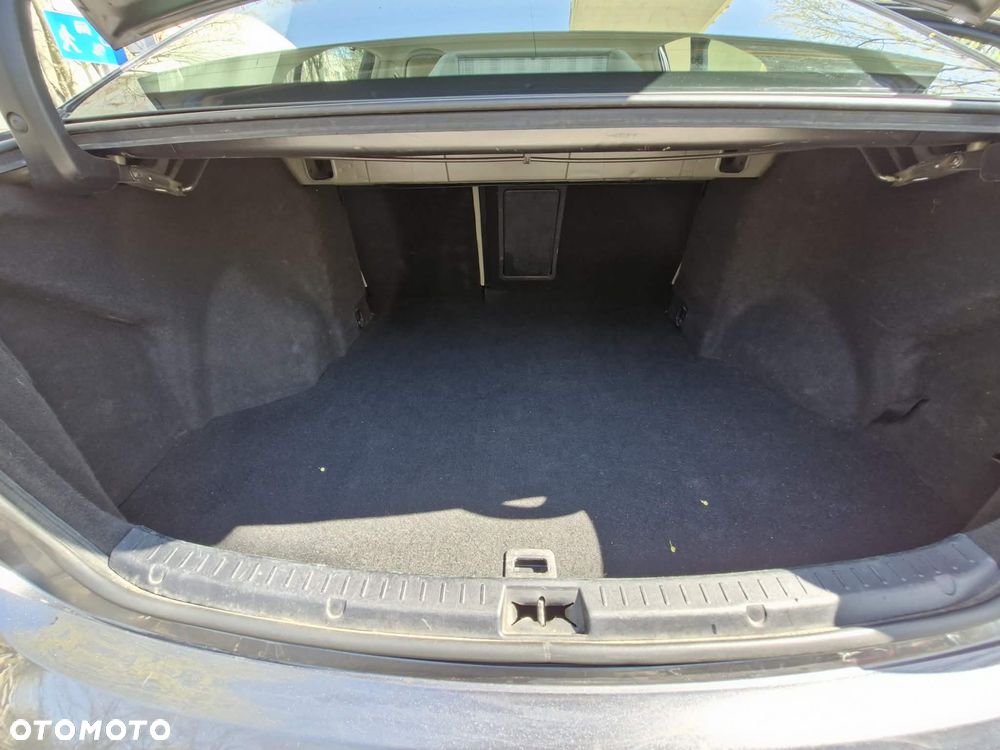 Toyota Avensis 2.0 Prestige EU5 MS - 20