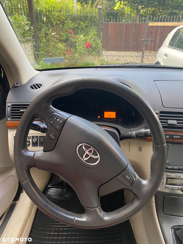 Toyota Avensis 2.0 D-4D Luna - 10