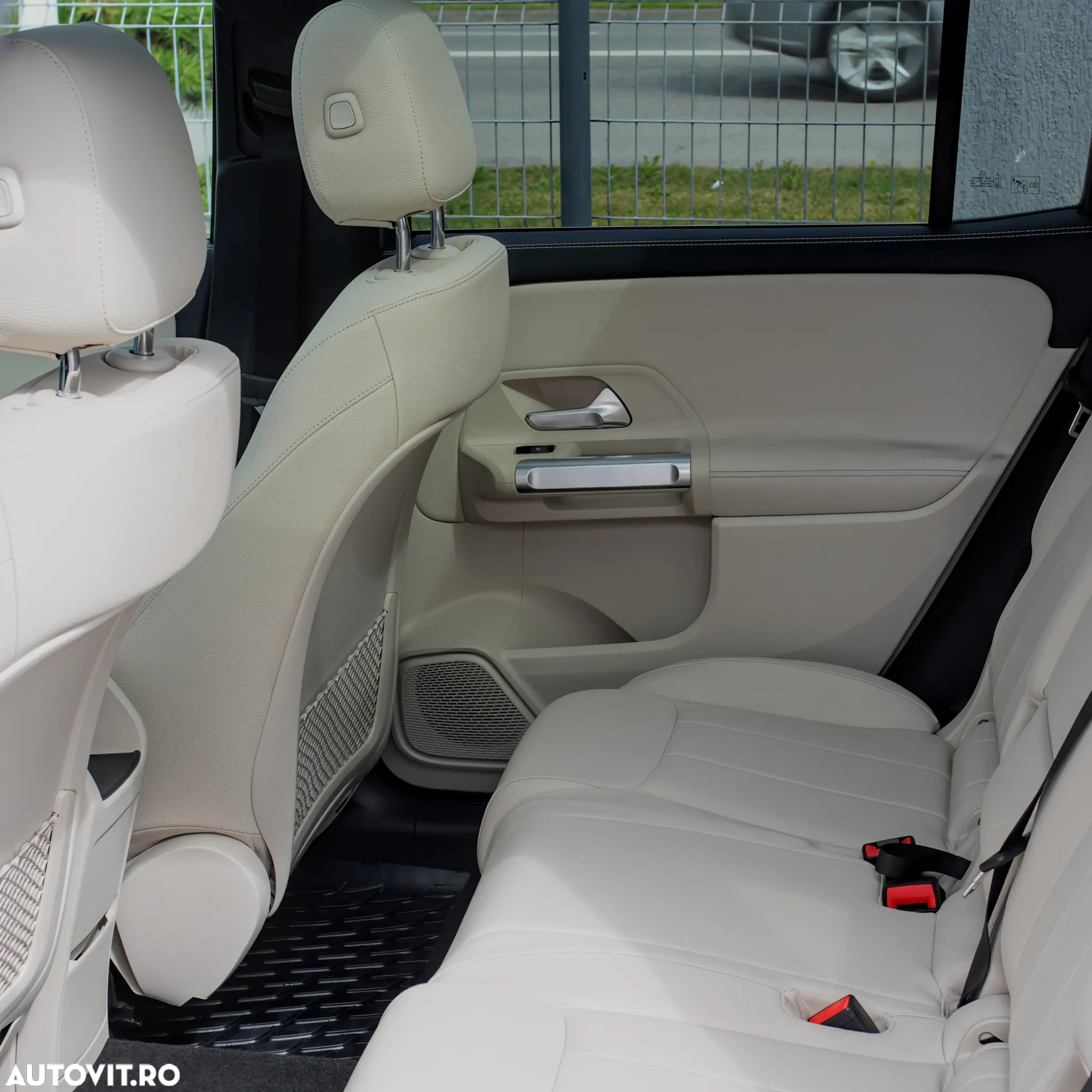 Mercedes-Benz GLB - 19
