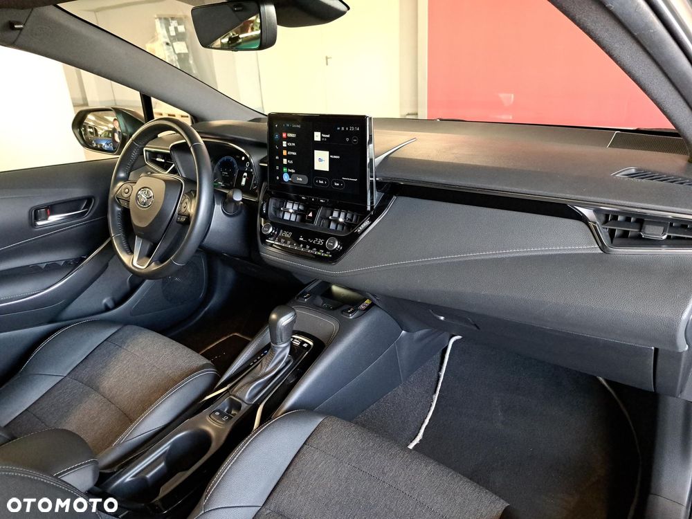 Toyota Corolla 1.8 Hybrid Style - 17