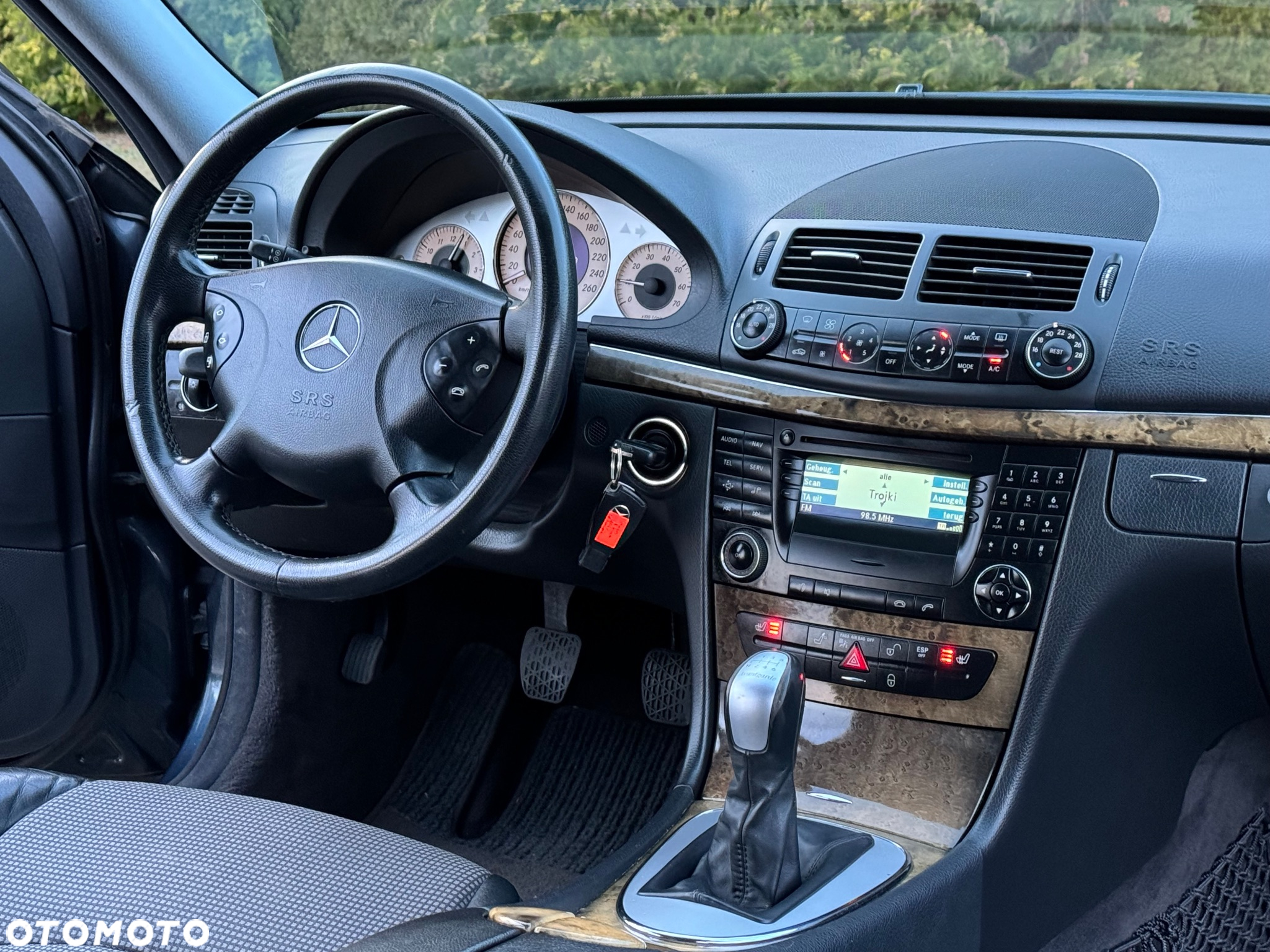 Mercedes-Benz Klasa E 200 T Kompressor Avantgarde Sport Edition - 8