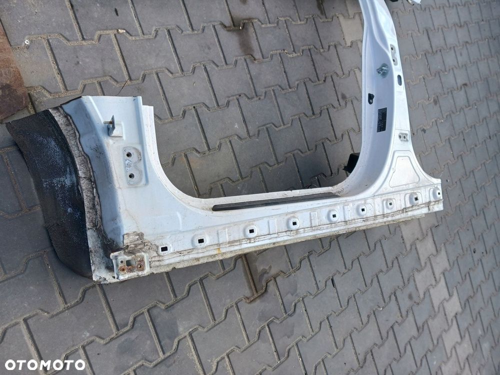 PRÓG LEWA STRONA PRZÓD HYUNDAI I40 KOMBI LIFT 2015 ROK - 2