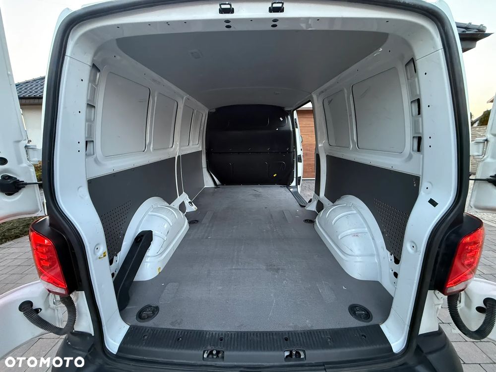 Volkswagen Transporter - 17
