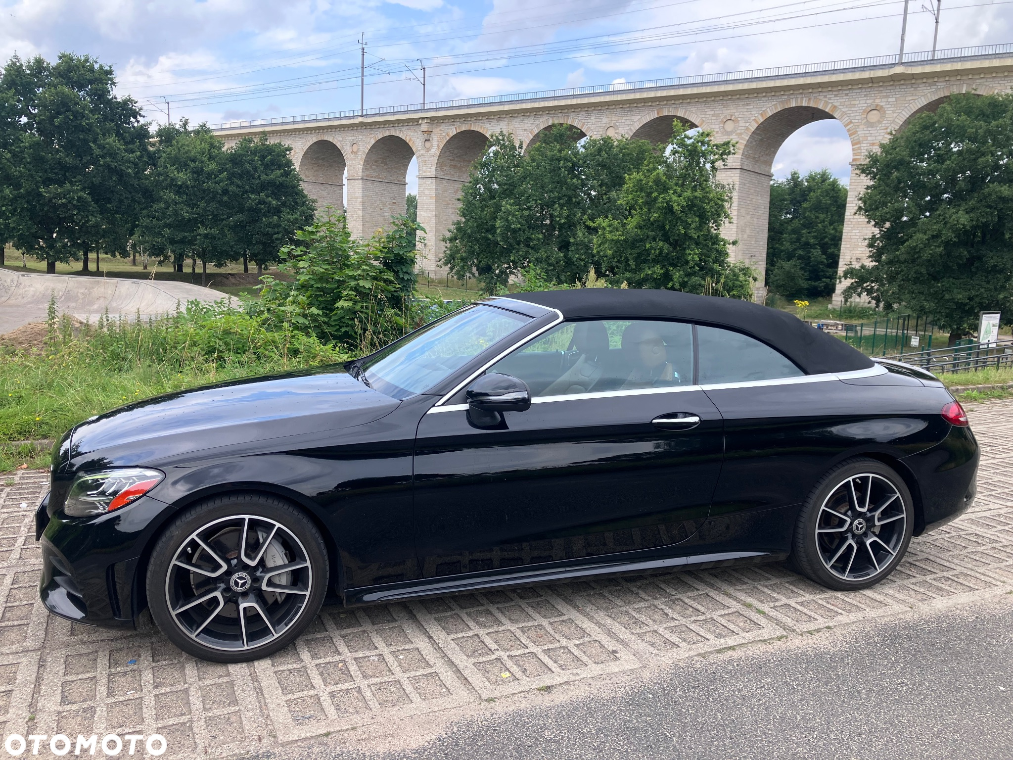 Mercedes-Benz Klasa C 300 9G-TRONIC AMG Line - 2