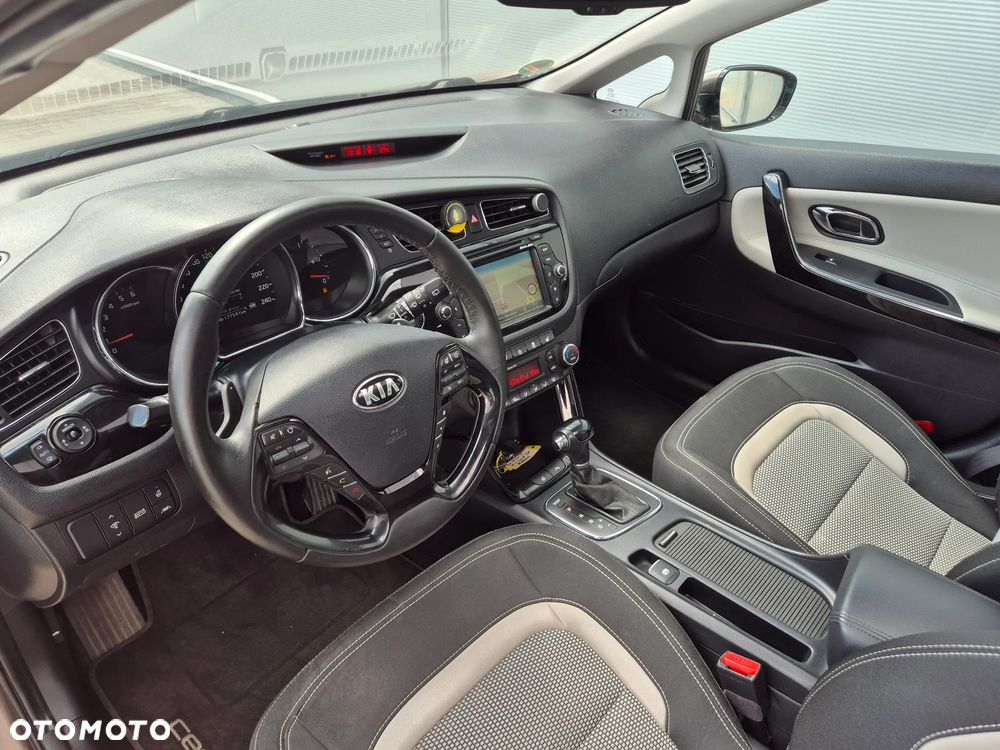 Kia Ceed 1.6 CRDi 128 Platinum Edition - 13