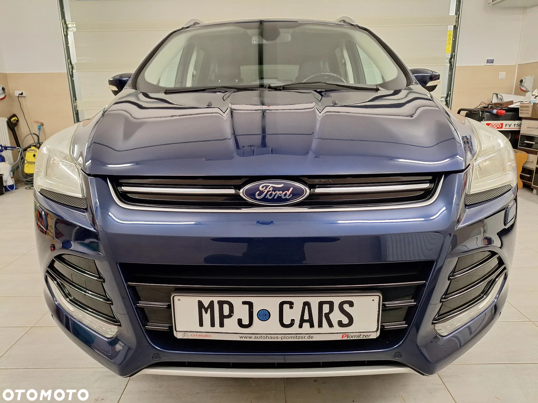 Ford Kuga 1.6 EcoBoost 2x4 Titanium - 3