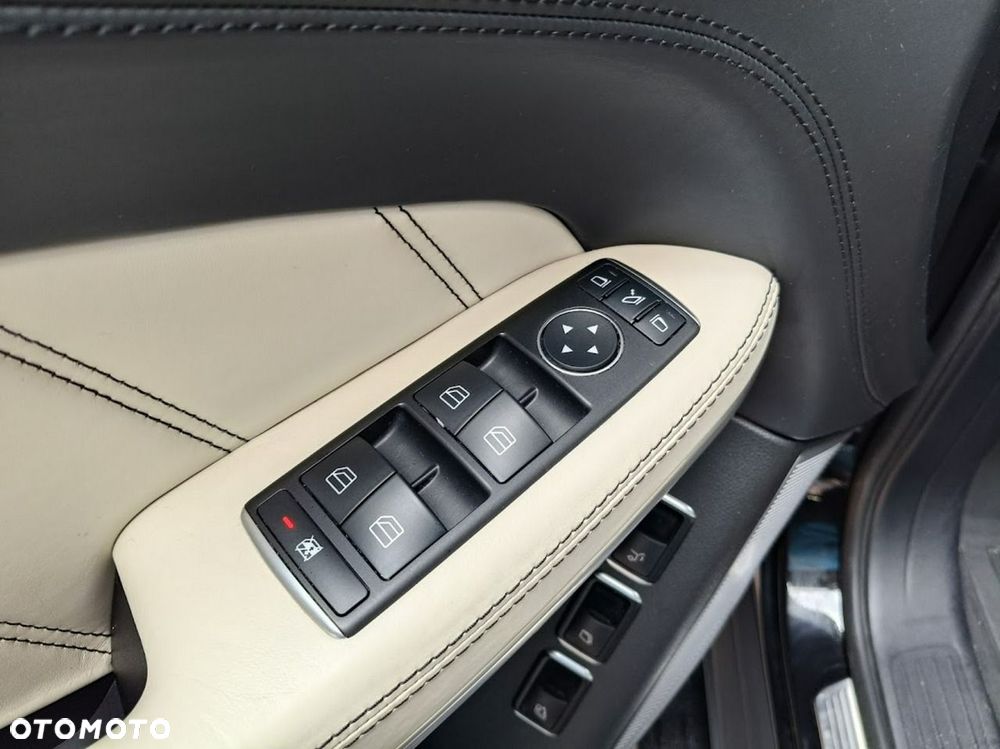 Mercedes-Benz GL 63 AMG - 35