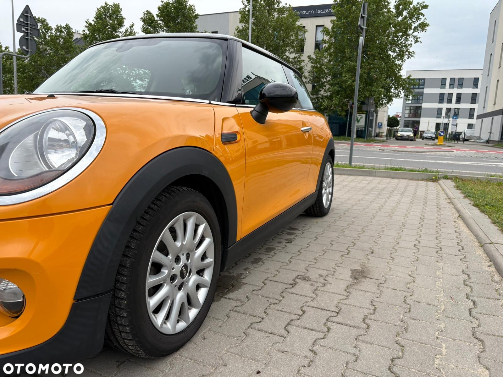 MINI Cooper Standard - 2