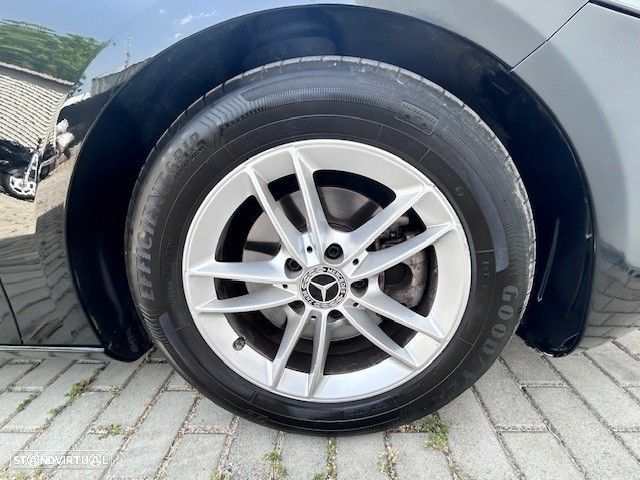 Mercedes-Benz A 180 d Style Plus Aut. - 25