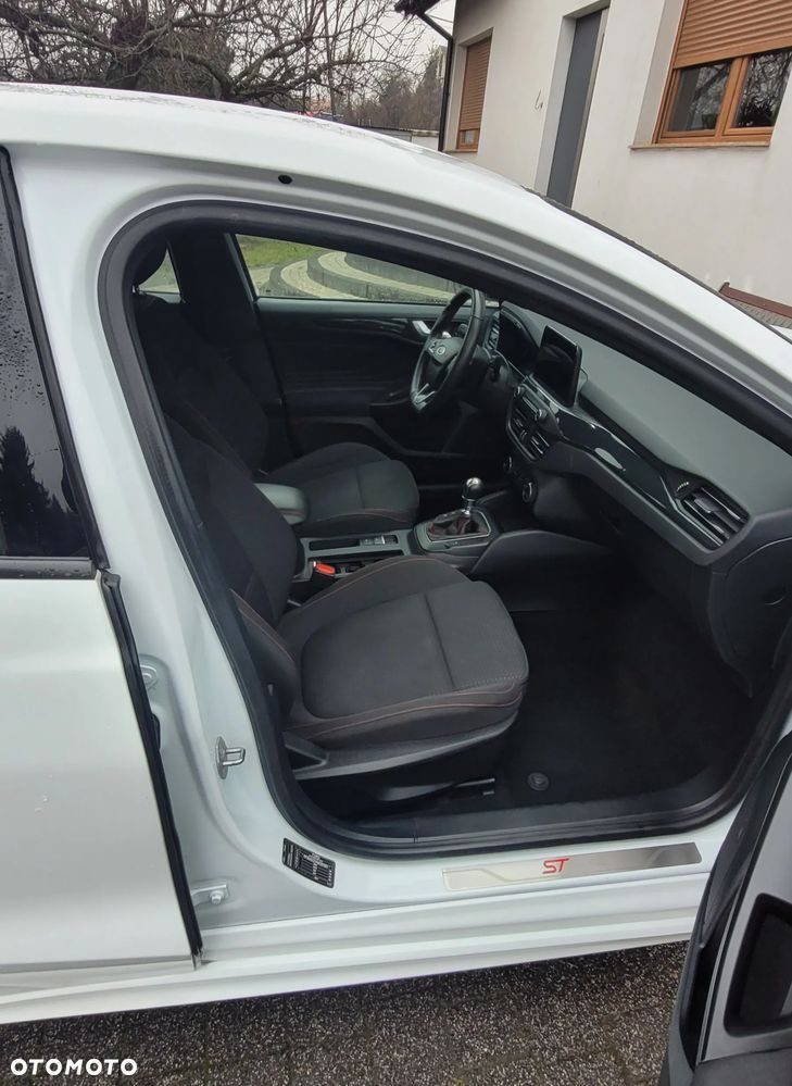 Ford Focus 1.5 EcoBlue Start-Stopp-System ST-LINE - 7