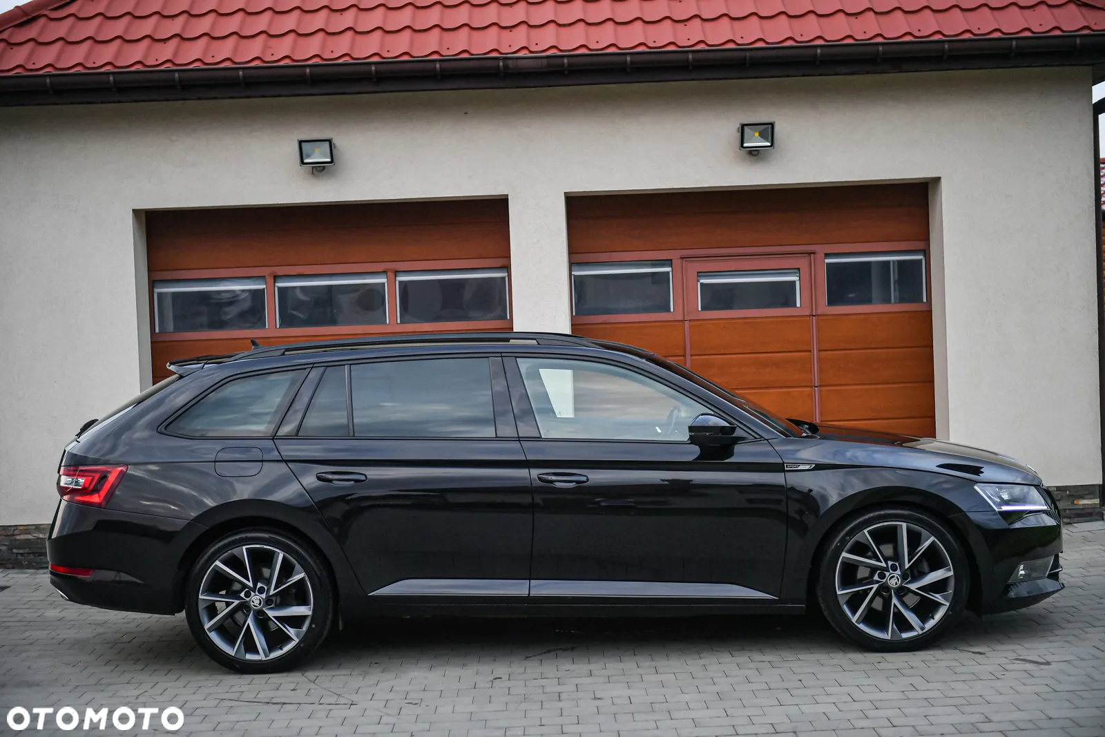 Skoda Superb 2.0 TDI 4x4 DSG Sportline - 11