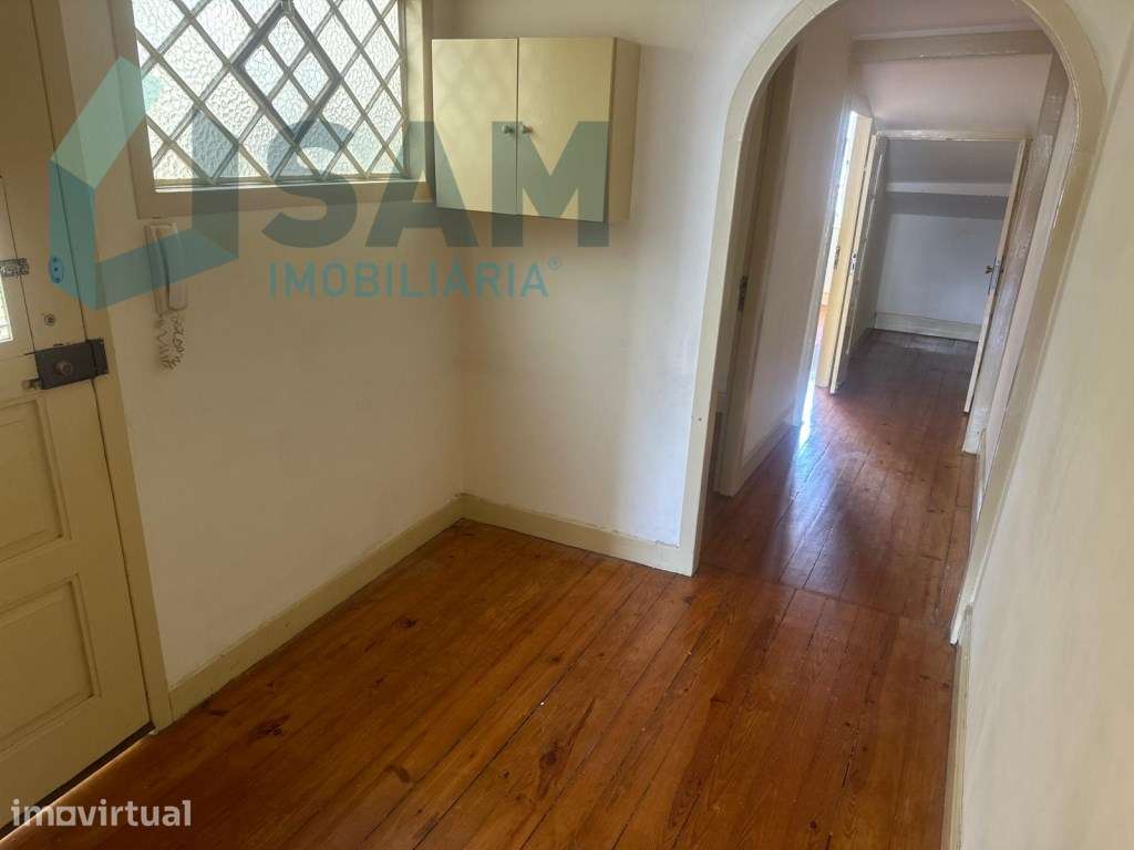 Prédio Completo Semi-Renovado | À Avenida dos Aliados, Porto - Grande imagem: 4/16