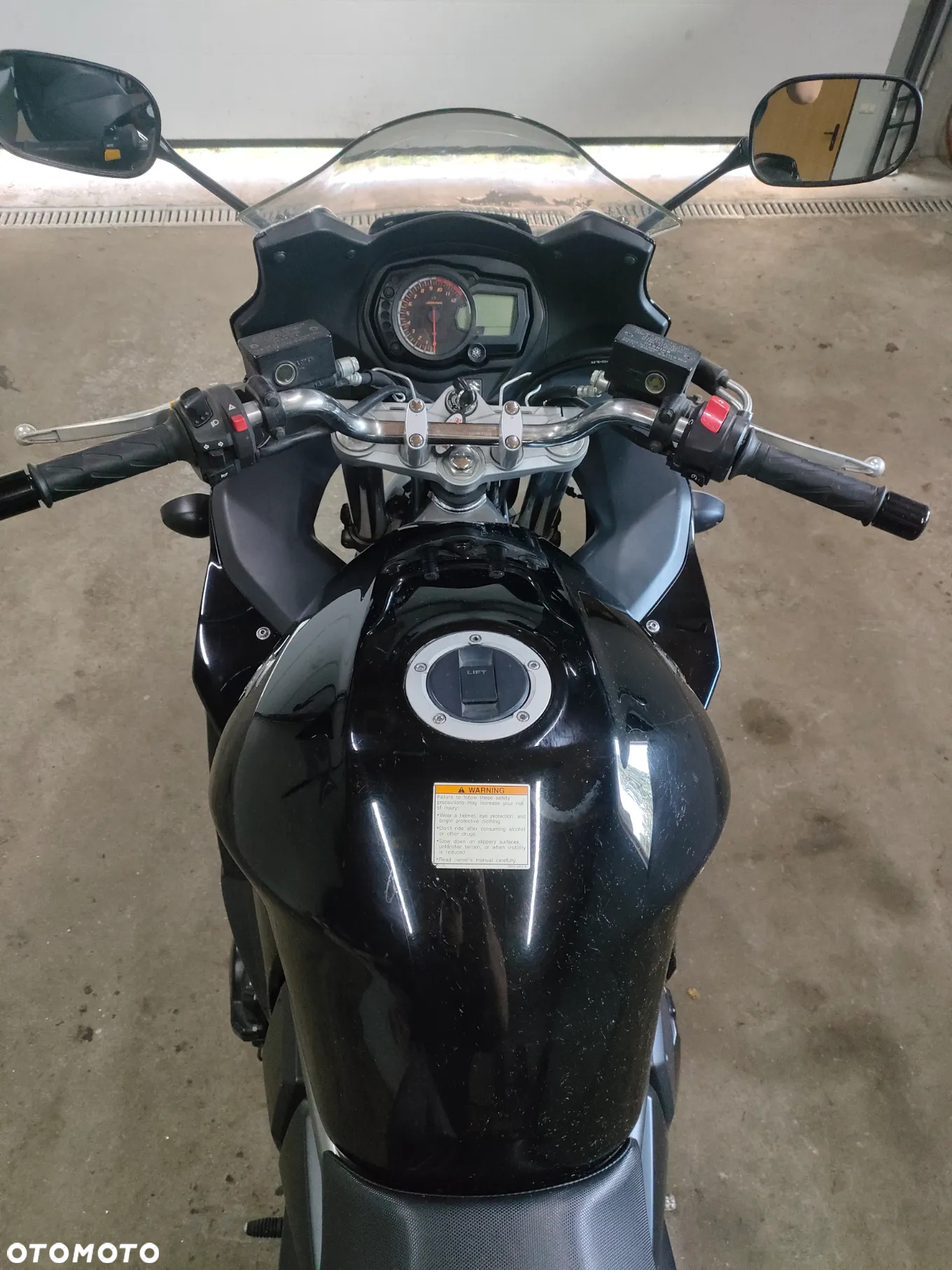 Suzuki GSX - 10