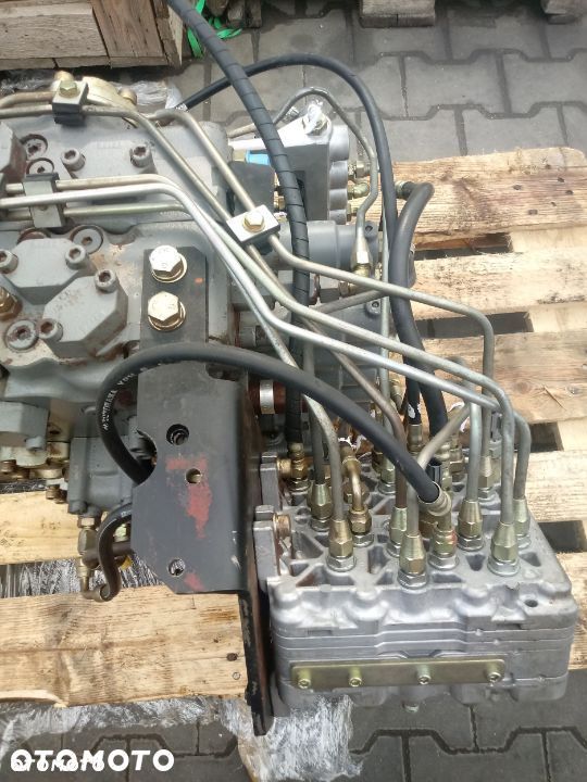 Rozdzielacz Hitachi 210W C0400-60009 05-09 1050 4486321 - 8