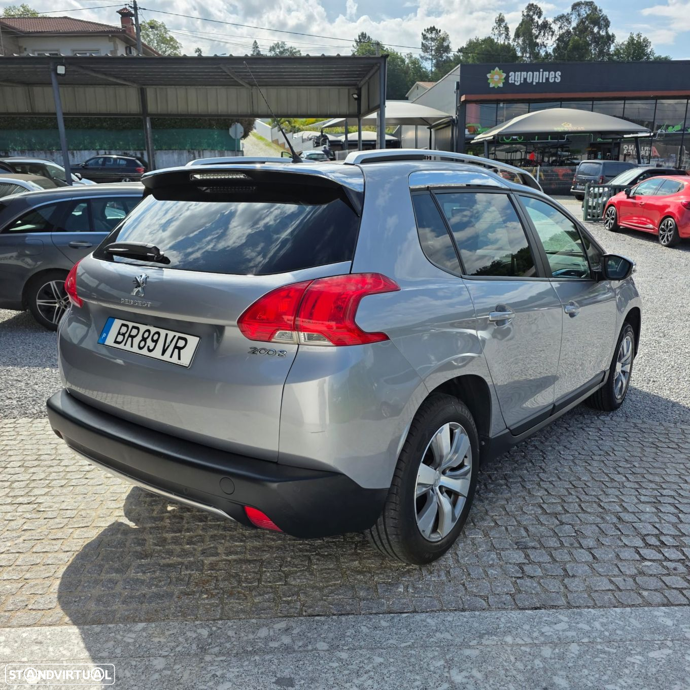 Peugeot 2008 1.2 PureTech Style - 14