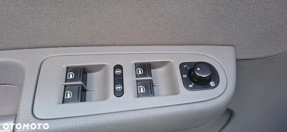 Seat Alhambra 2.0 TDI Ecomotive Sport - 22