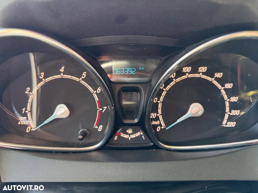 Ford Fiesta 1.0 EcoBoost Titanium - 9