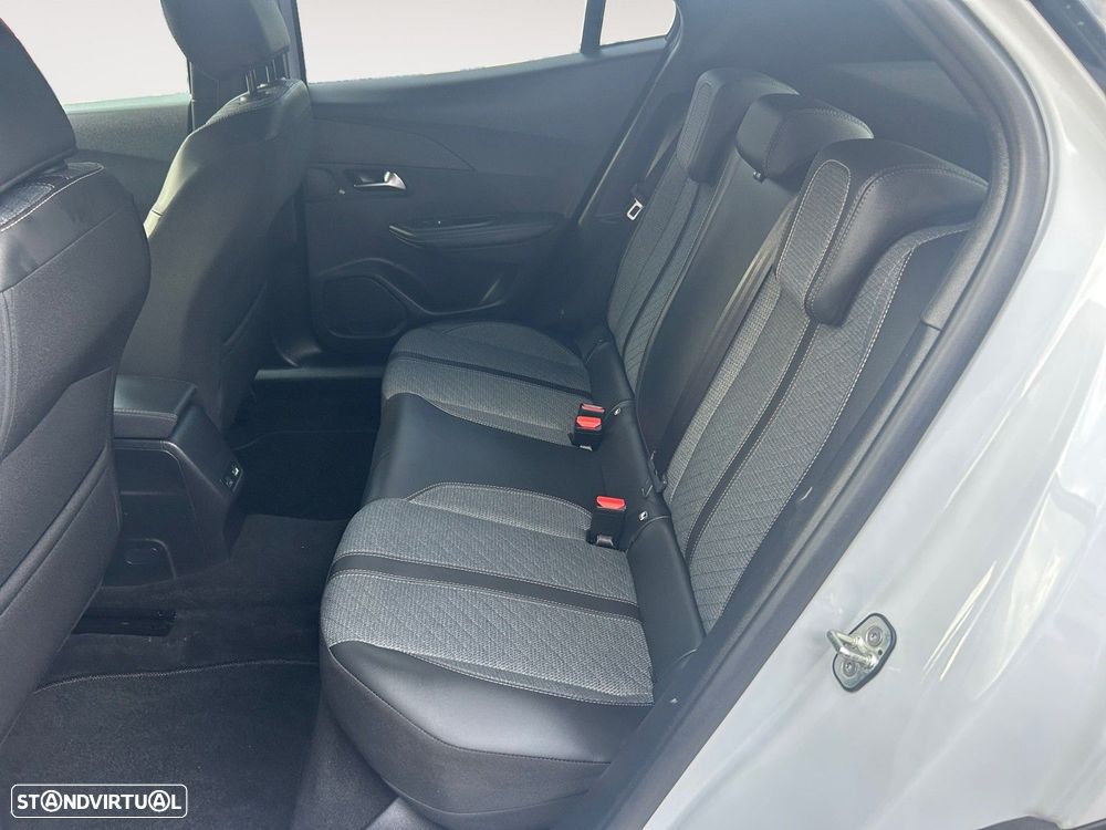 Peugeot 2008 1.2 PureTech Allure - 13