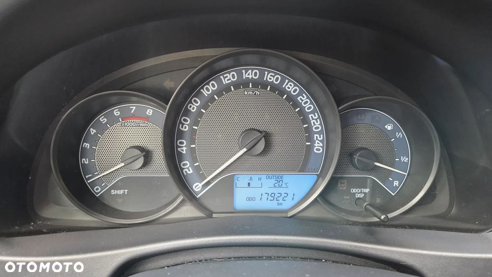Toyota Auris 1.33 VVT-i Active - 11