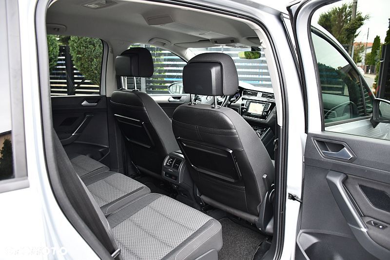 Volkswagen Touran 2.0 TDI BMT Highline DSG - 23