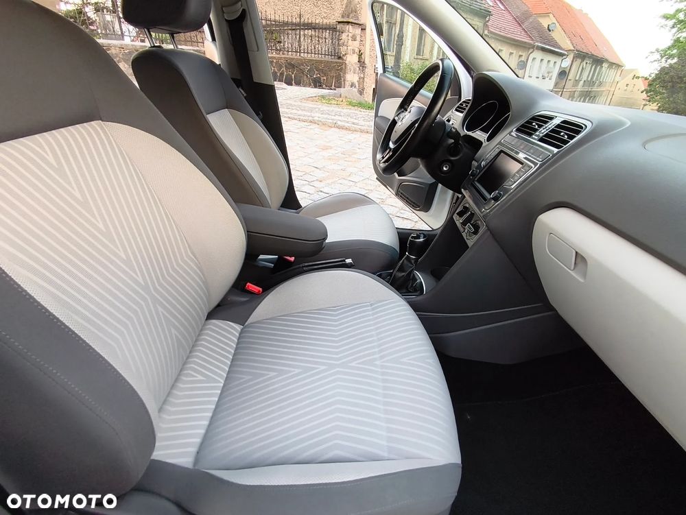 Volkswagen Polo - 19
