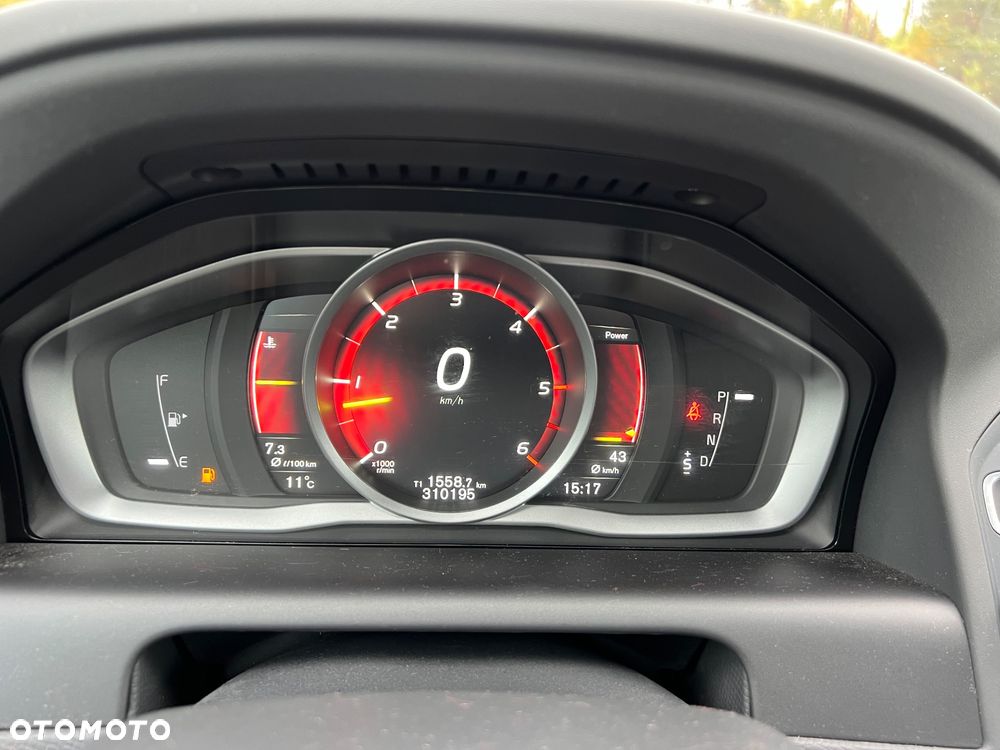 Volvo XC 60 D5 AWD Momentum - 15