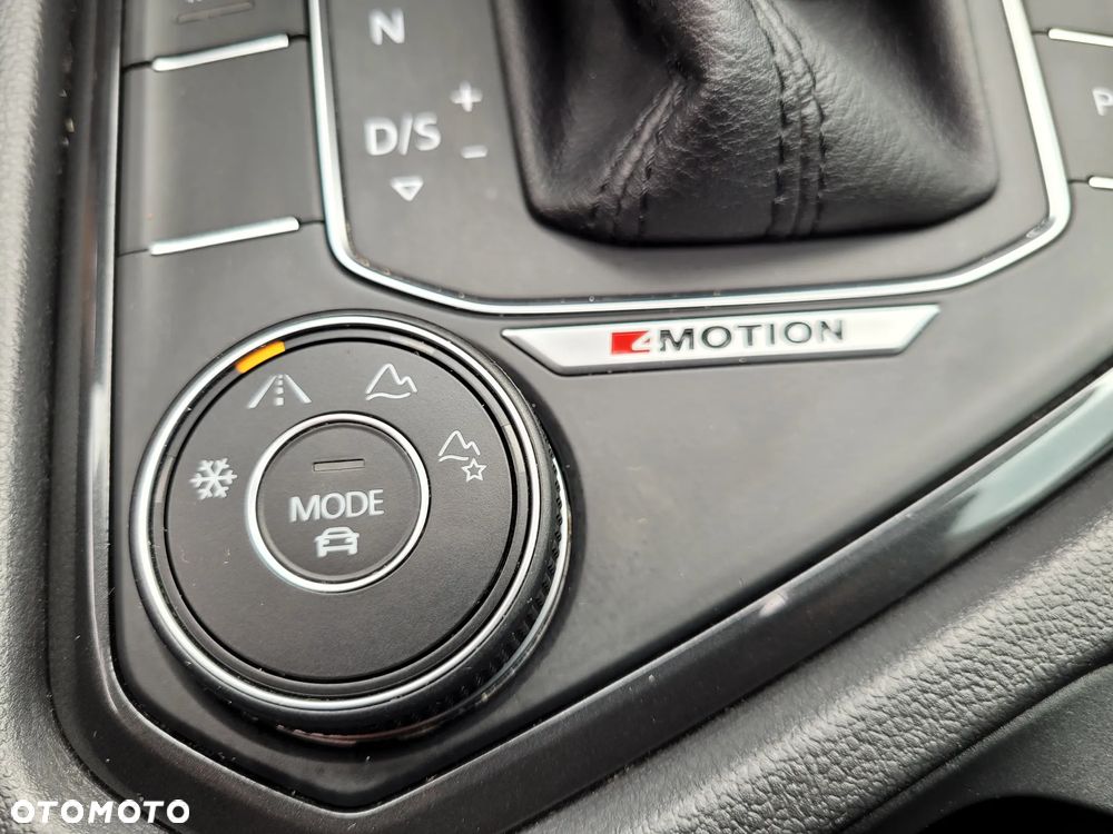 Volkswagen Tiguan 2.0 TDI SCR 4MOTION (BlueMotion Techn.) DSG Sound - 35