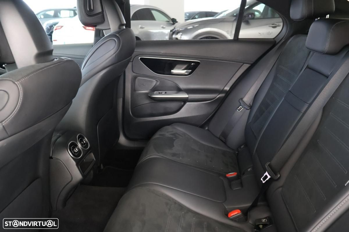 Mercedes-Benz C 300 d AMG Line - 14