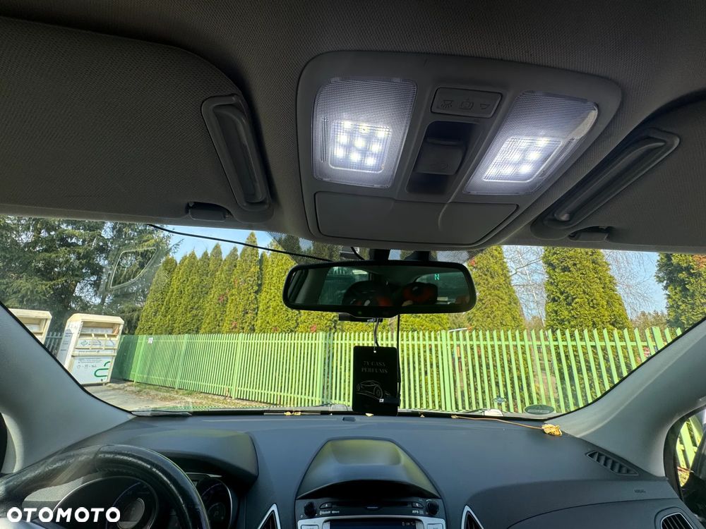 Hyundai ix35 2.0 CRDi 4WD Automatik Premium - 9