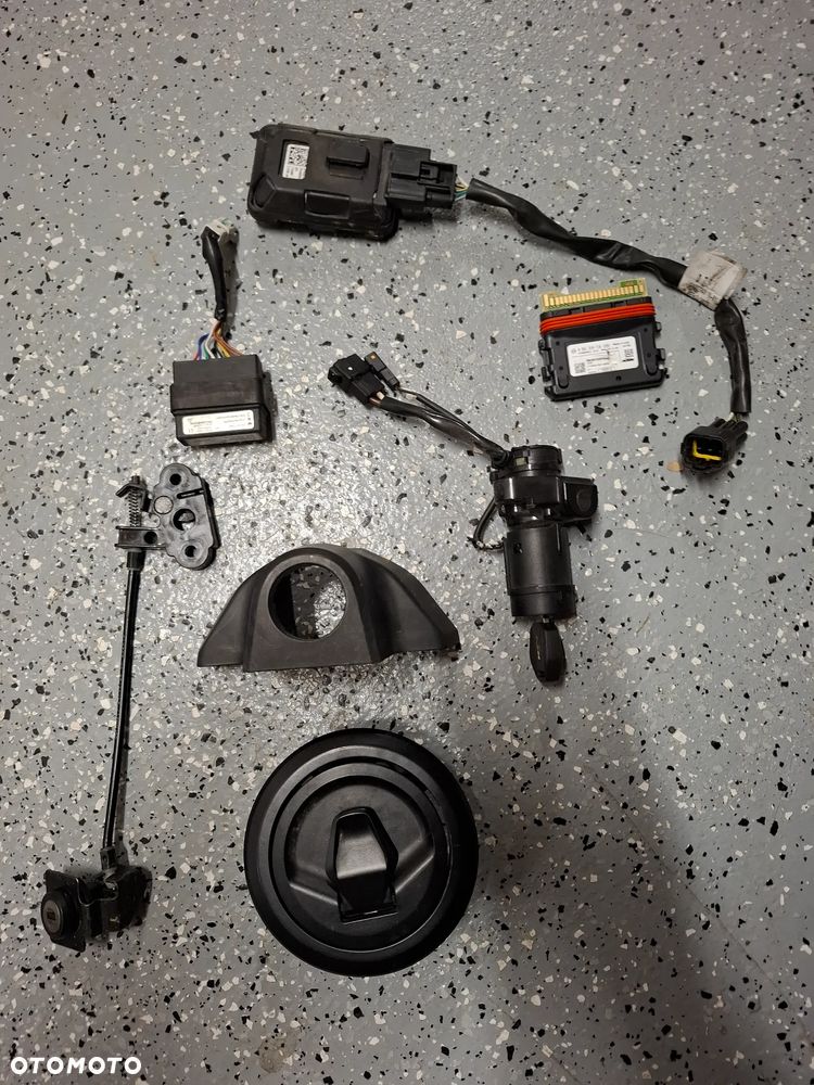 KTM 125 DUKE zestaw startowy moduł komputer stacyjka - 1