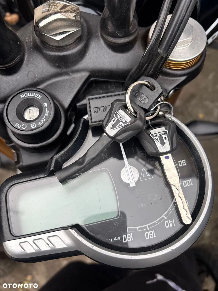 Triumph Speed Twin - 16
