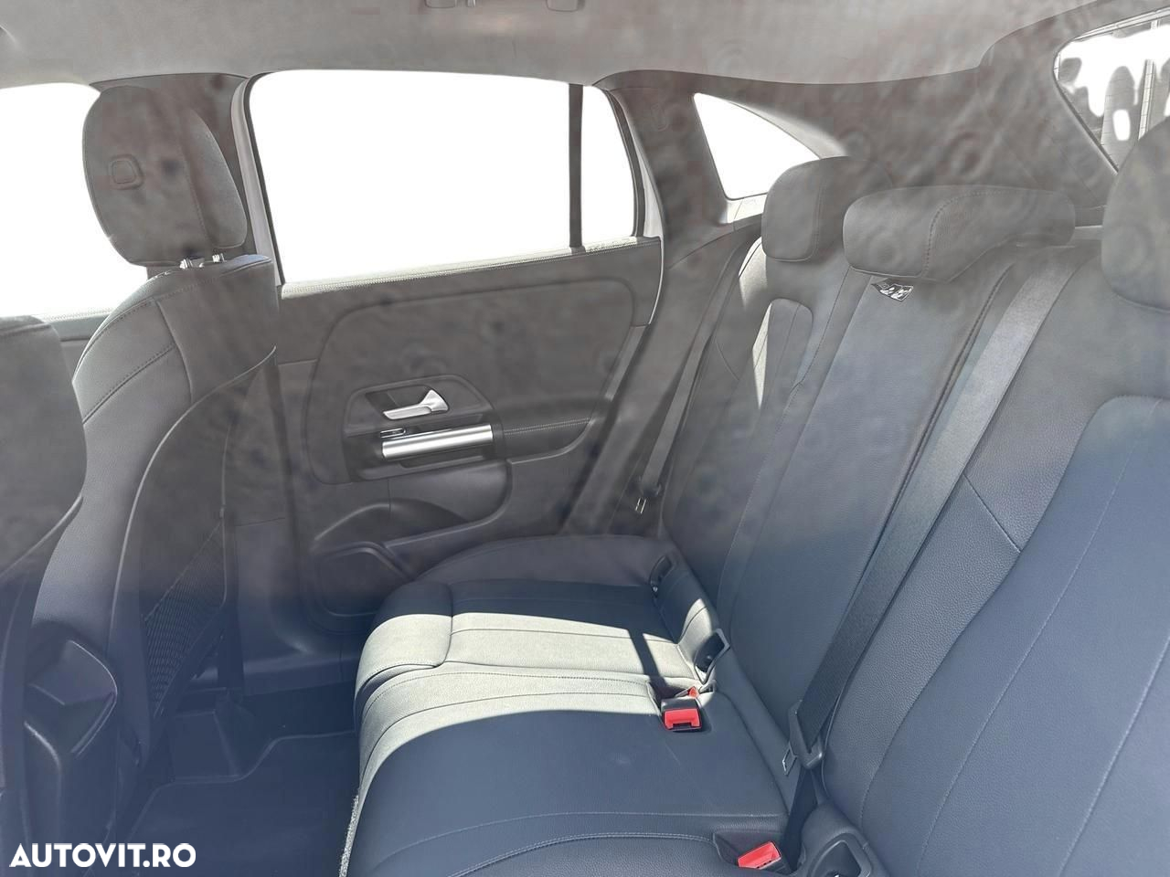 Mercedes-Benz GLA - 11