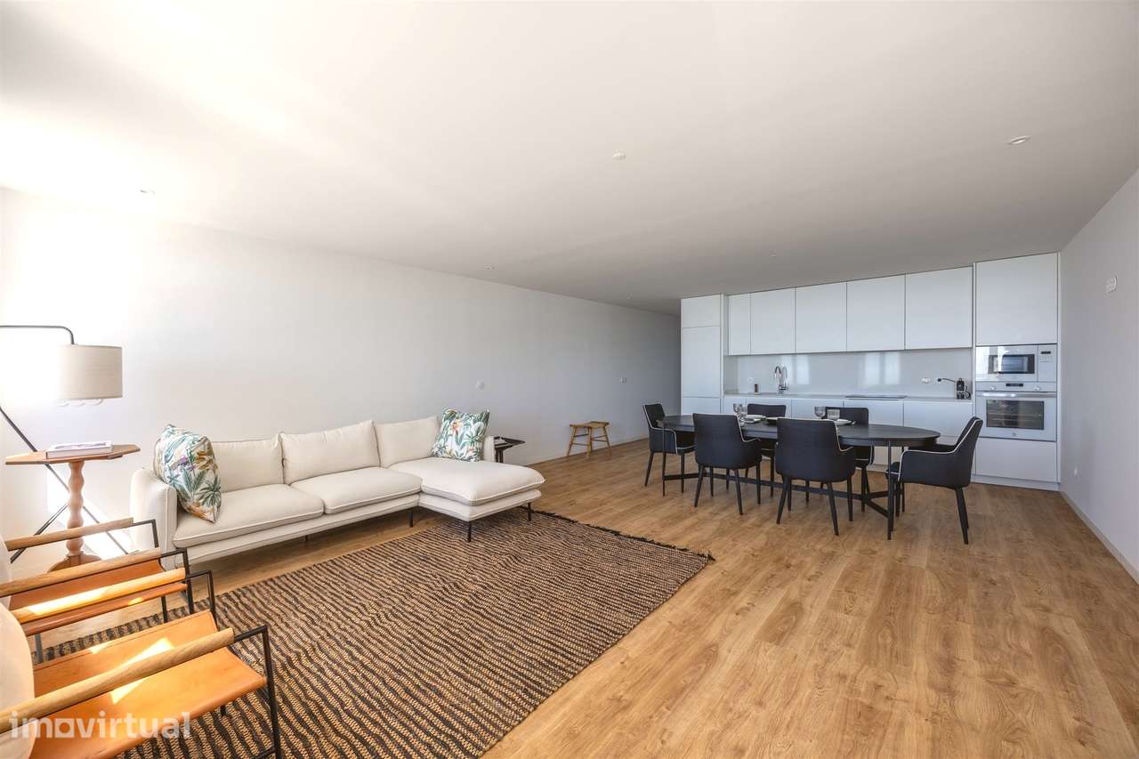 Apartamento T1 Mobilado na Primeira Linha de Mar na Foz do Douro - Grande imagem: 5/19