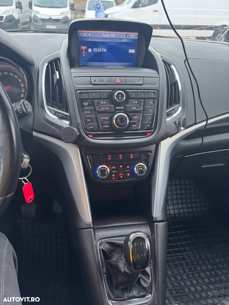 Opel Zafira - 8
