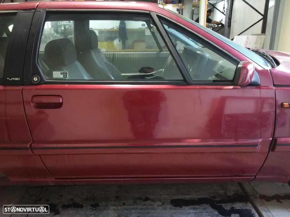 PORTA FRENTE DIREITA VOLVO SERIE 480 TURBO - 3