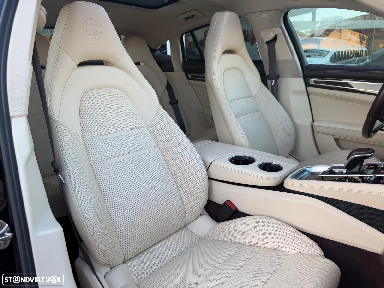Porsche Panamera 4 E-Hybrid - 18