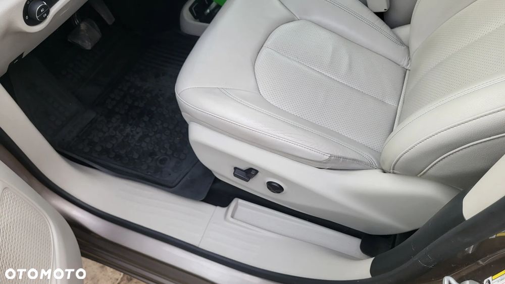 Chrysler Pacifica - 15