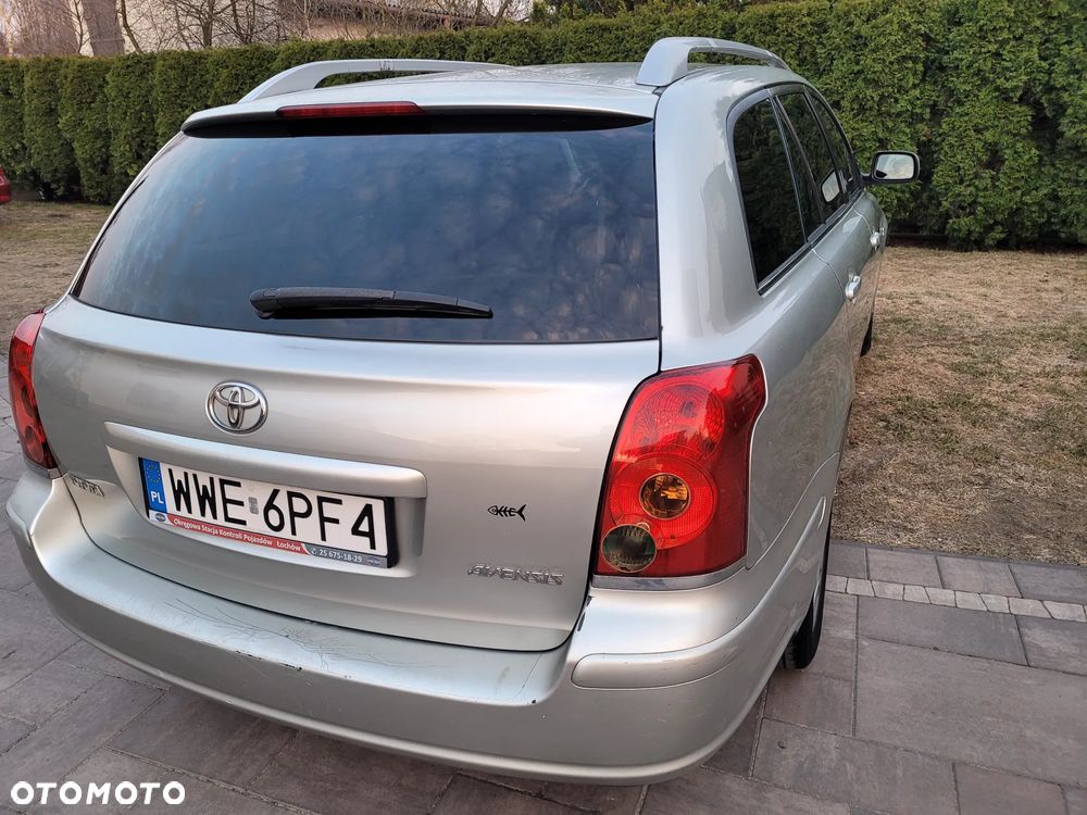 Toyota Avensis 1.8 VVT-i Sol - 13