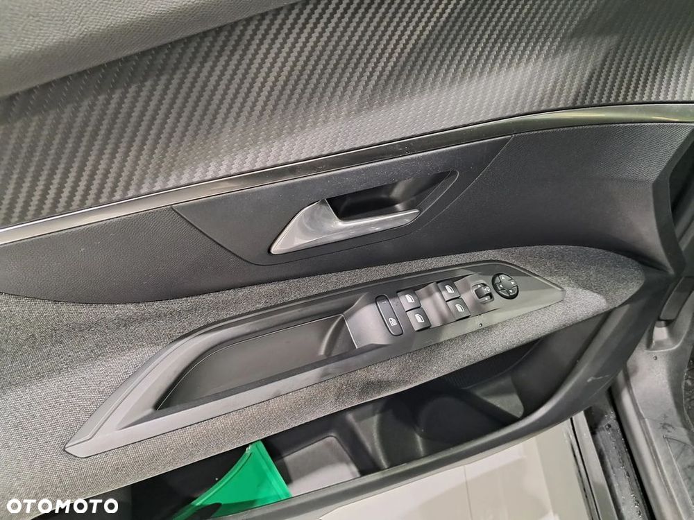 Peugeot 3008 1.2 PureTech Active Pack S&S EAT8 - 12