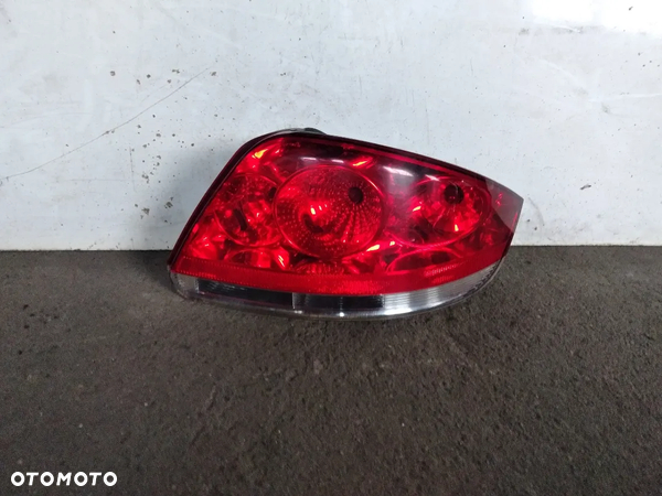 Lampa prawy tył Fiat Linea. europa